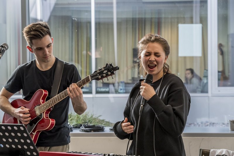 _nef9700.jpg Bilder Jazz/Pop