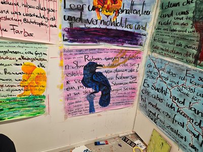 Die Symbiose von Text und Bild: Eine Reise in die Schmerzen der Seele Die Symbiose von Text und Bild: Eine Reise in die Schmerzen der Seele