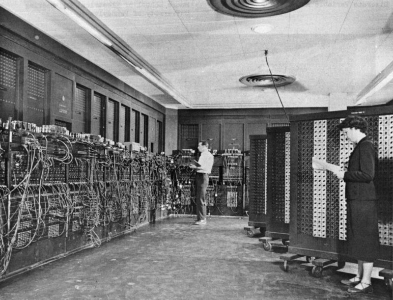 glen_beck_and_betty_snyder_program_the_eniac_in_building_328_at_the_ballistic_research_laboratory.jpg Glen Beck and Betty Snyder program