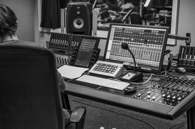 _col1952.jpg Picture PreCollege Music, Sound Engineering