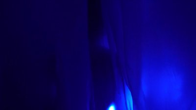 Transformierende Schichten – Sich im Wind, im Dazwischen befinden Transformierende Schichten – Sich im Wind, im Dazwischen befinden