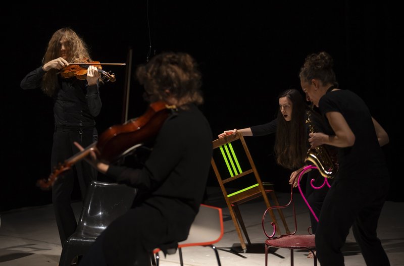 15_performance_nicole_pu___erro.jpg Creation & Scenario, Performance 2024