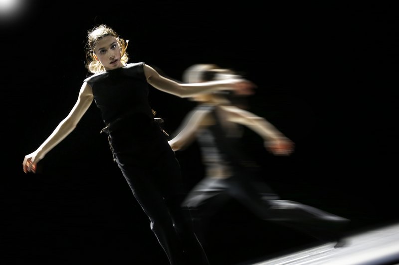 taZ – Curtain Up! 2024. Photo: Ida Zenna Photo of the dance performance «Curtain Up» 2024