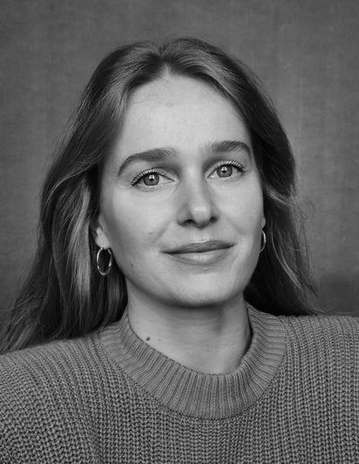 Juliana Schneider Juliana Schneider