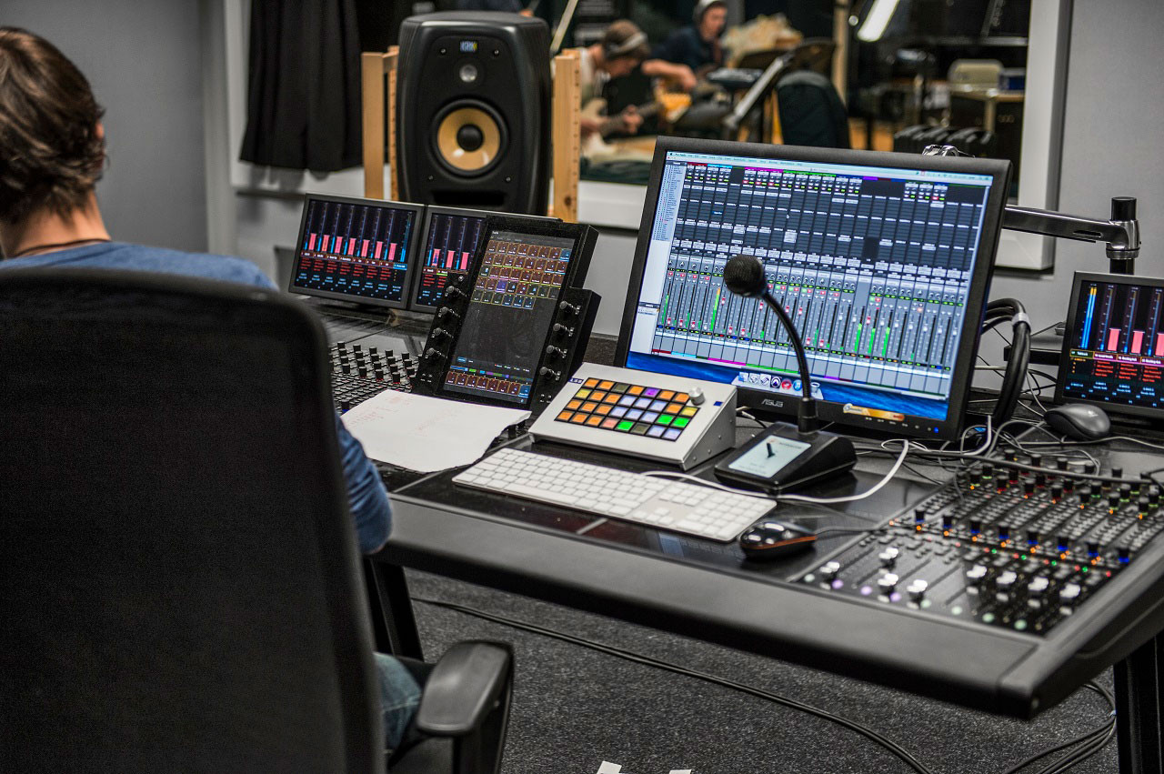 tonmeister-web.jpg Picture PreCollege Music - Sound Engineering